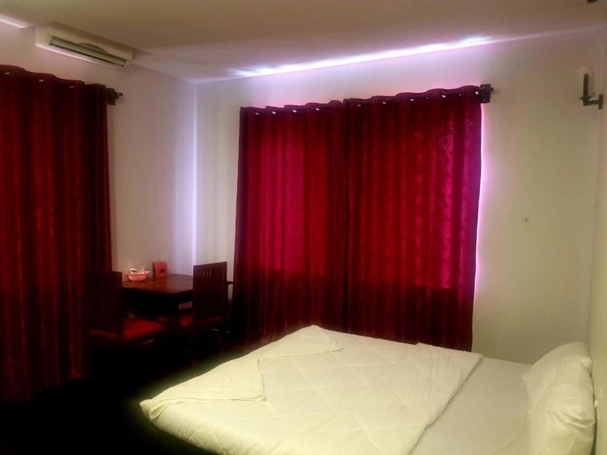 Violet Villa And Restro Siem Reap Dış mekan fotoğraf