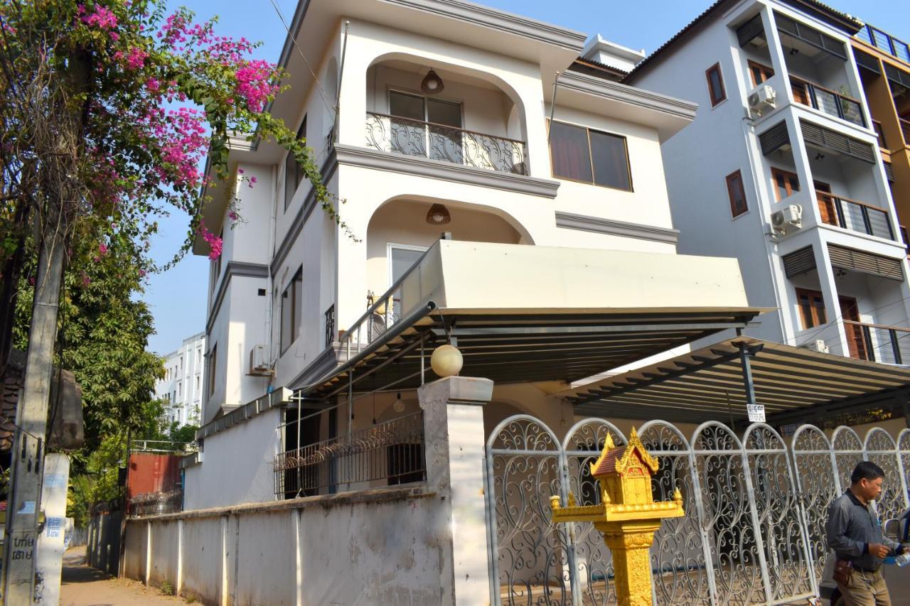 Violet Villa And Restro Siem Reap Dış mekan fotoğraf